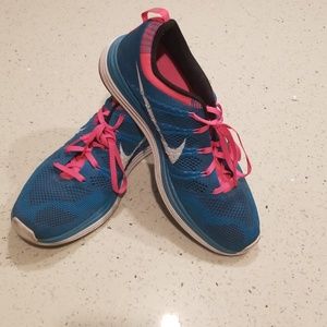 Womens nike sneakers